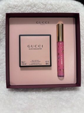 Gucci Pink Glow Highlighter & Pink Star Lip Gloss Set